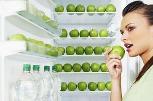 manzanas verdes y agua para bajar de peso por 10 kg por mes