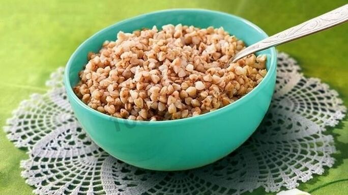 200 gramos de trigo sarraceno es la porción diaria estándar de la dieta semanal